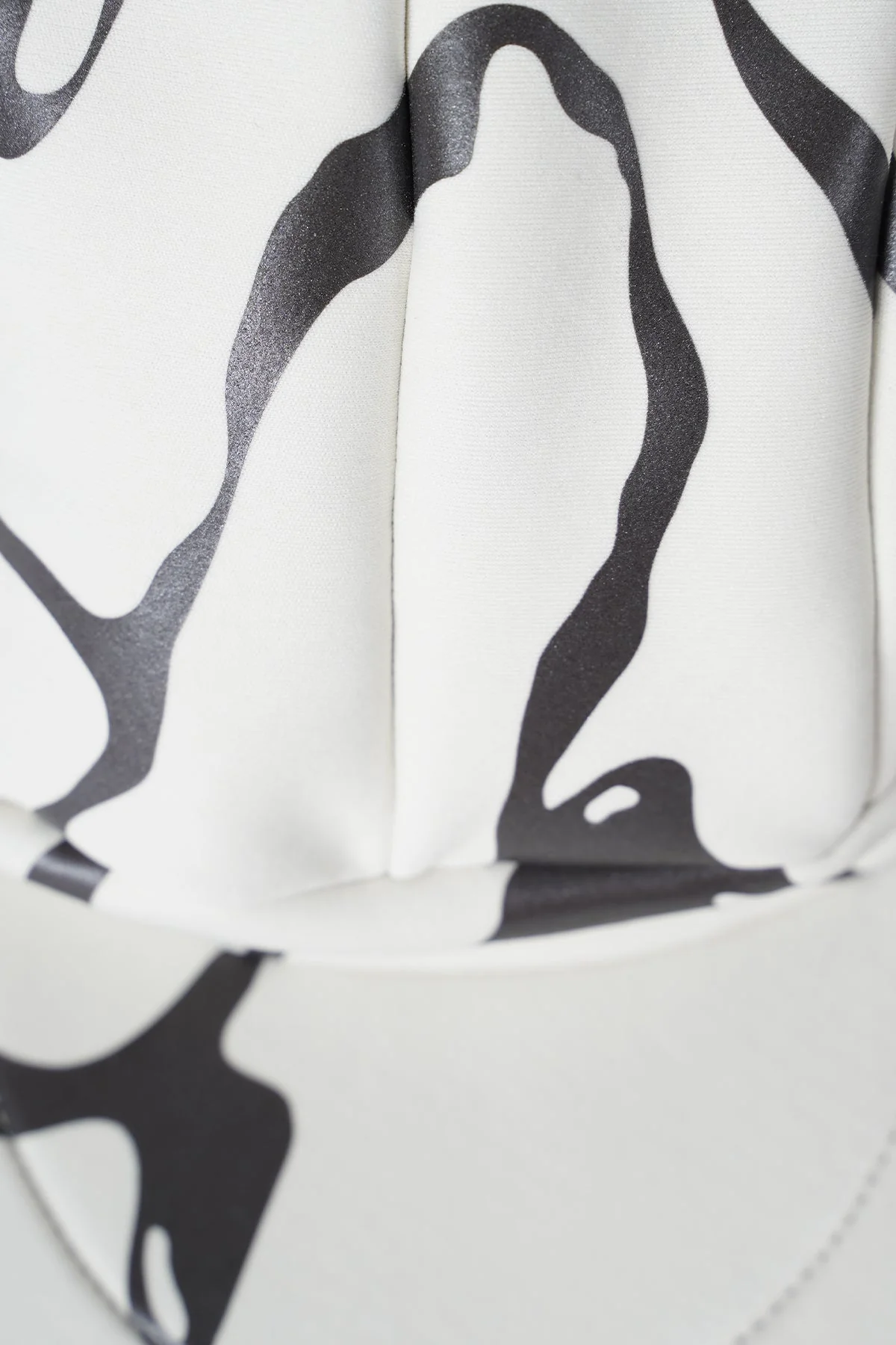 L.L.S X BURGUNDER MERCURY FL CAP WHITE/ BLACK - Image 3